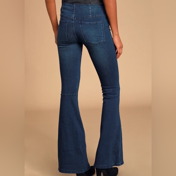 Free people Penny Pull on stretch Flares dark indigo sz 25 frayed hem - Picture 2 of 8
